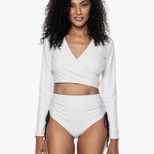 NWT Coolibar Sunny Isles Reversible Wrap Shrug UPF 50+ White/Black